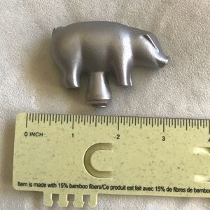 Staub cast metal Pig pot/lid Animal knob